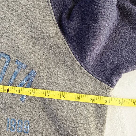 Minnesota Timberwolves Sweatshirt Medium Gray Blue Raglan NBA Athleisure Unisex - Picture 8 of 9